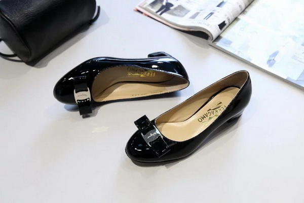 Ferragamo Shallow mouth Block heel Shoes Women--005
